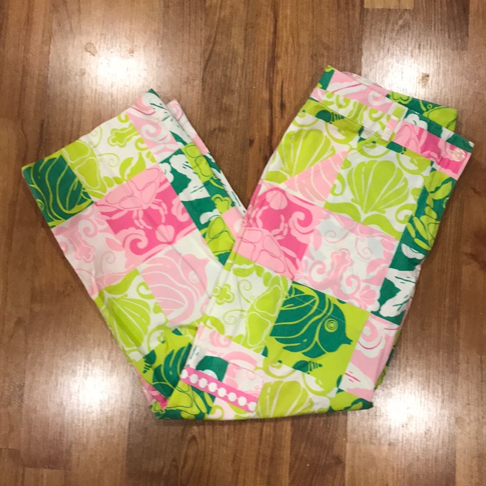 LILLY PULITZER CAPRiS PANTS SIZE 4 .